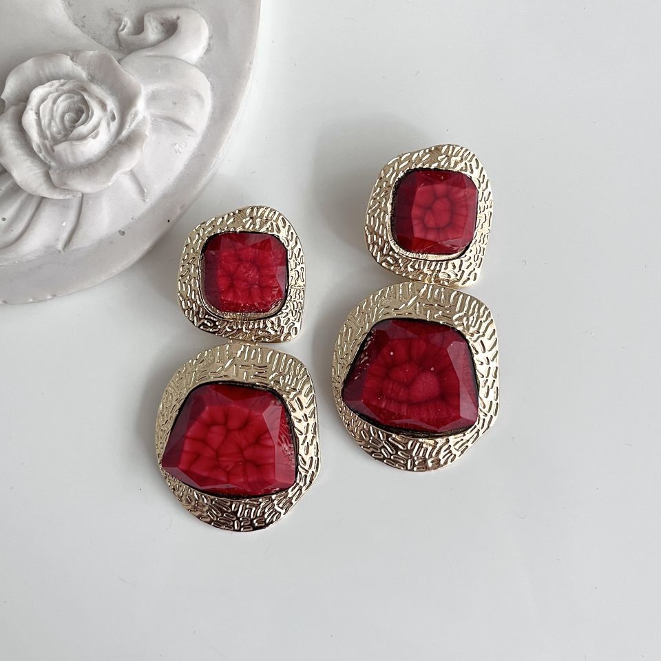 İthal Bordo Küpe