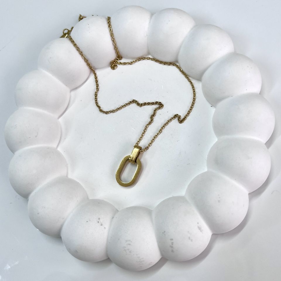 Çelik Oval Kolye