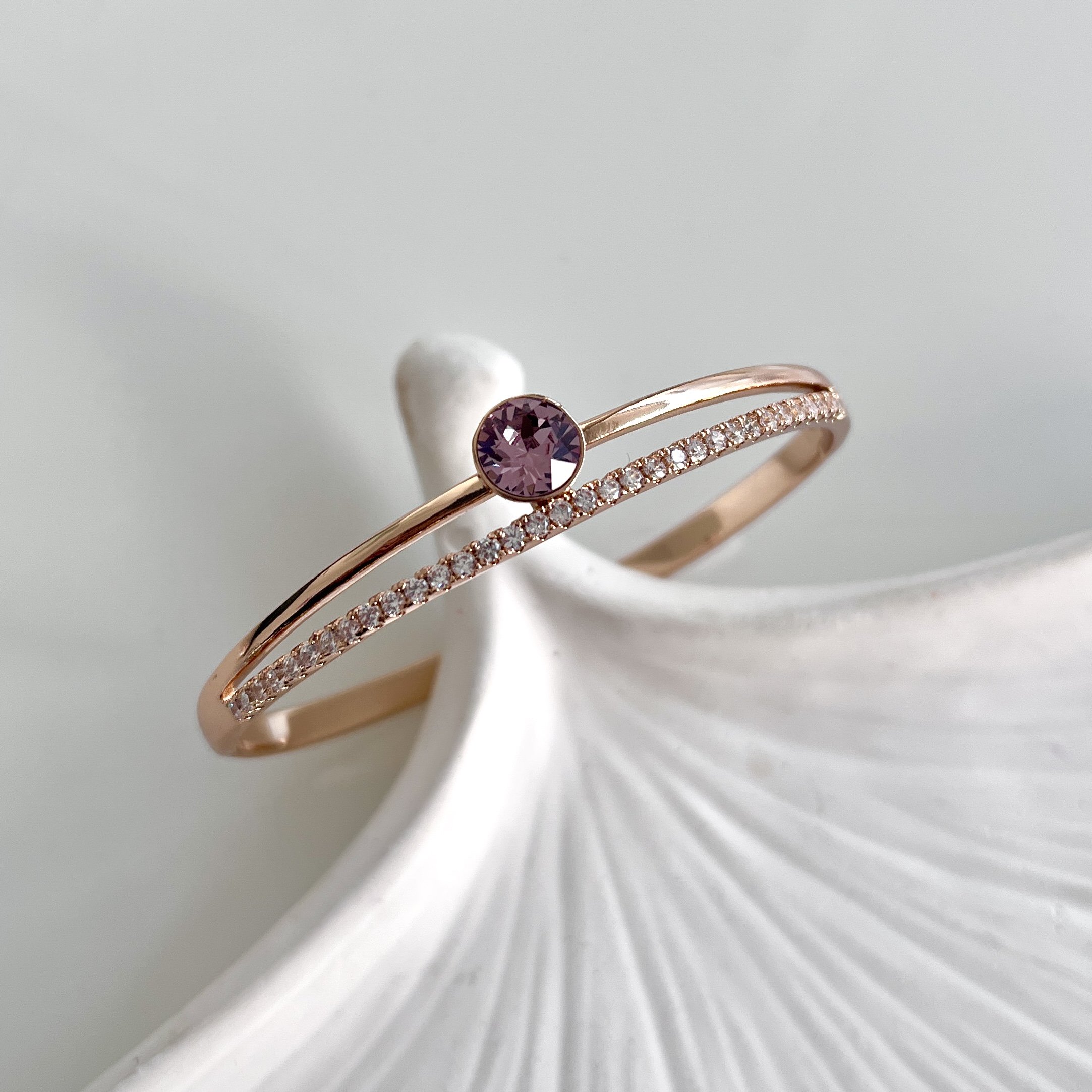 Xuping Mor Taşlı Vip Kelepçe