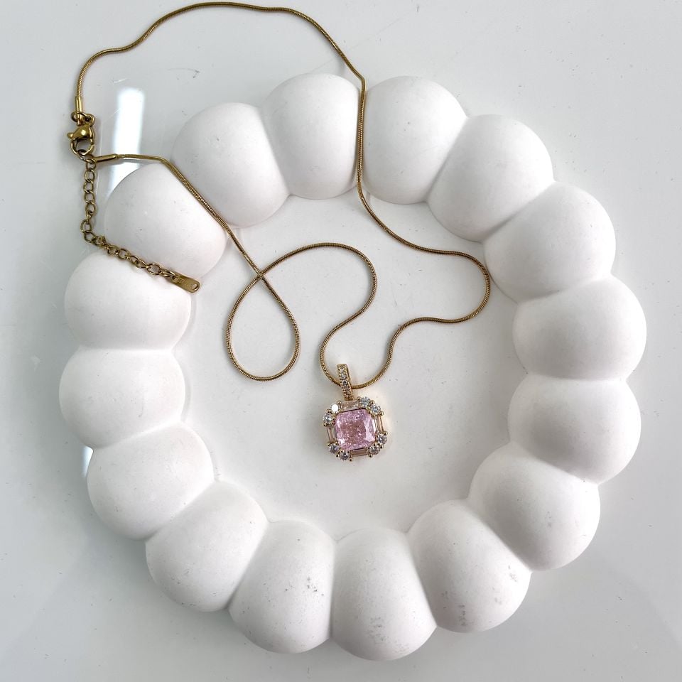 Çelik Taşlı Pembe Kolye