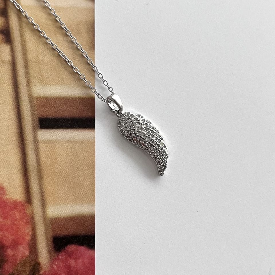 Çelik Taşlı Kanat Kolye