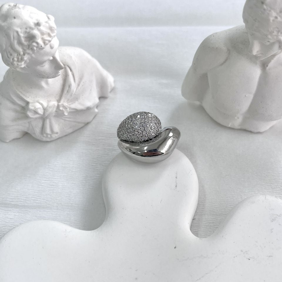 Özel Seri Taşlı Yüzük