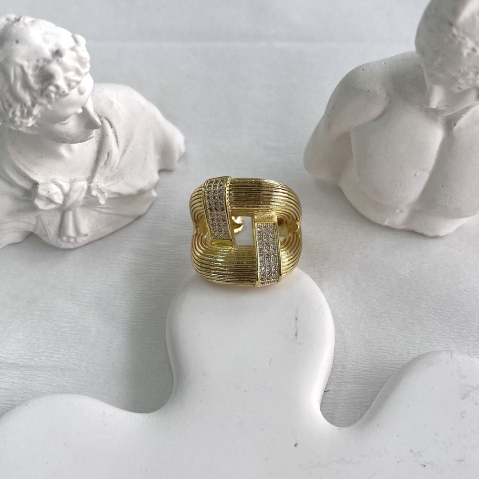 Özel Seri Taşlı Yüzük