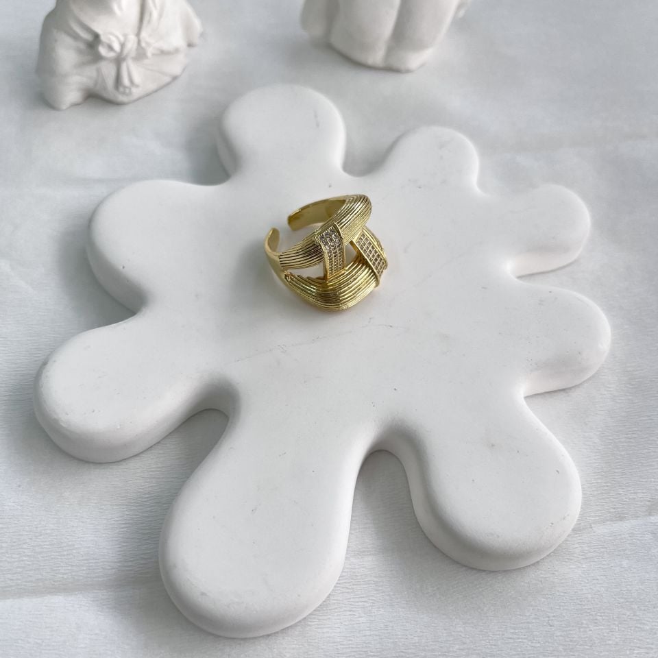 Özel Seri Taşlı Yüzük