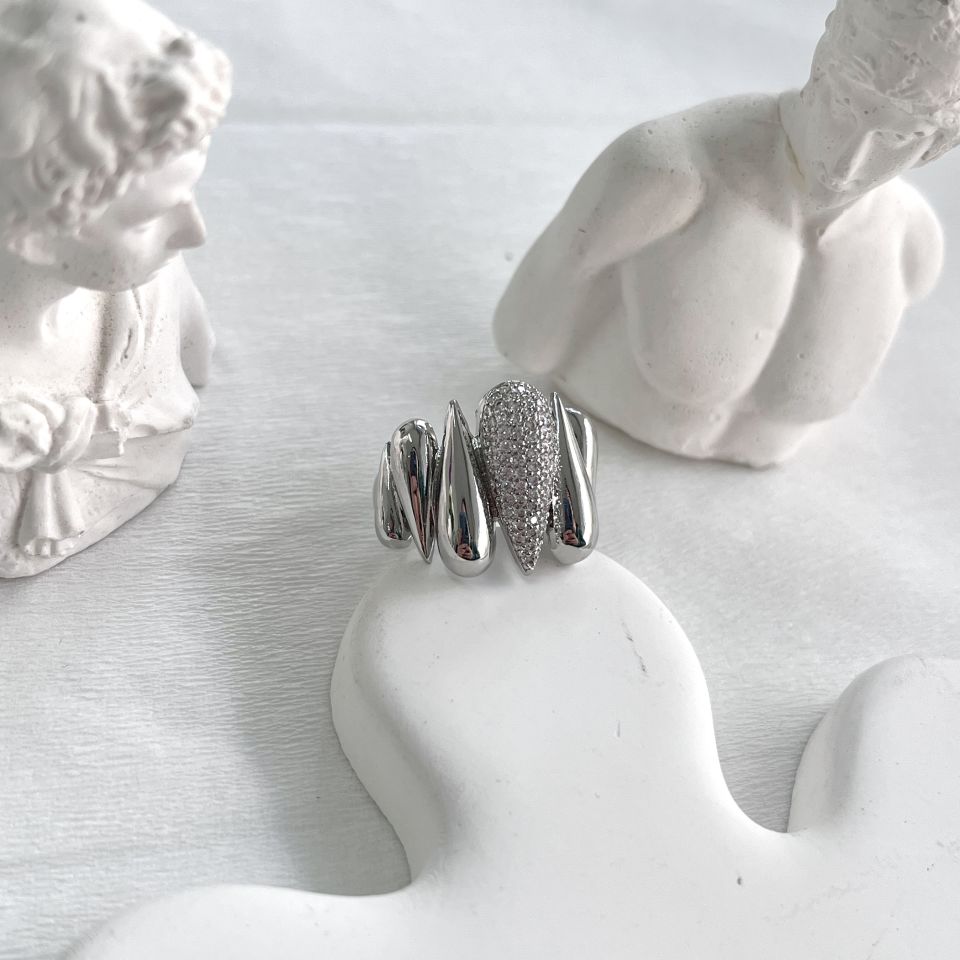 Özel Seri Taşlı Yüzük