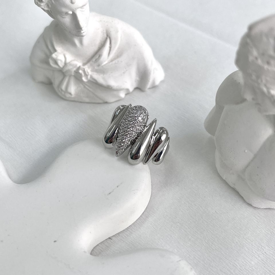 Özel Seri Taşlı Yüzük