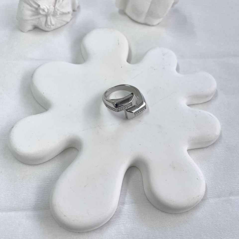 Özel Seri Taşlı Yüzük