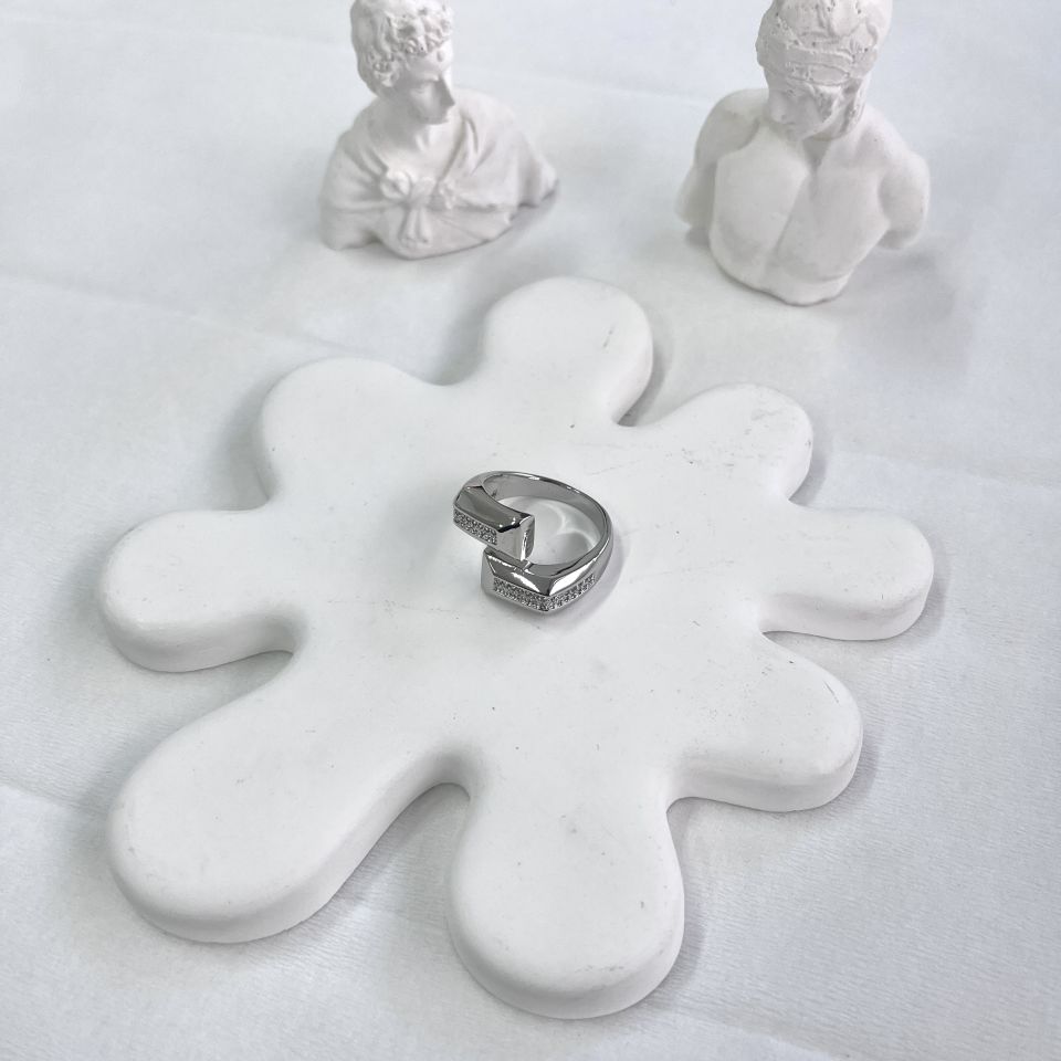 Özel Seri Taşlı Yüzük