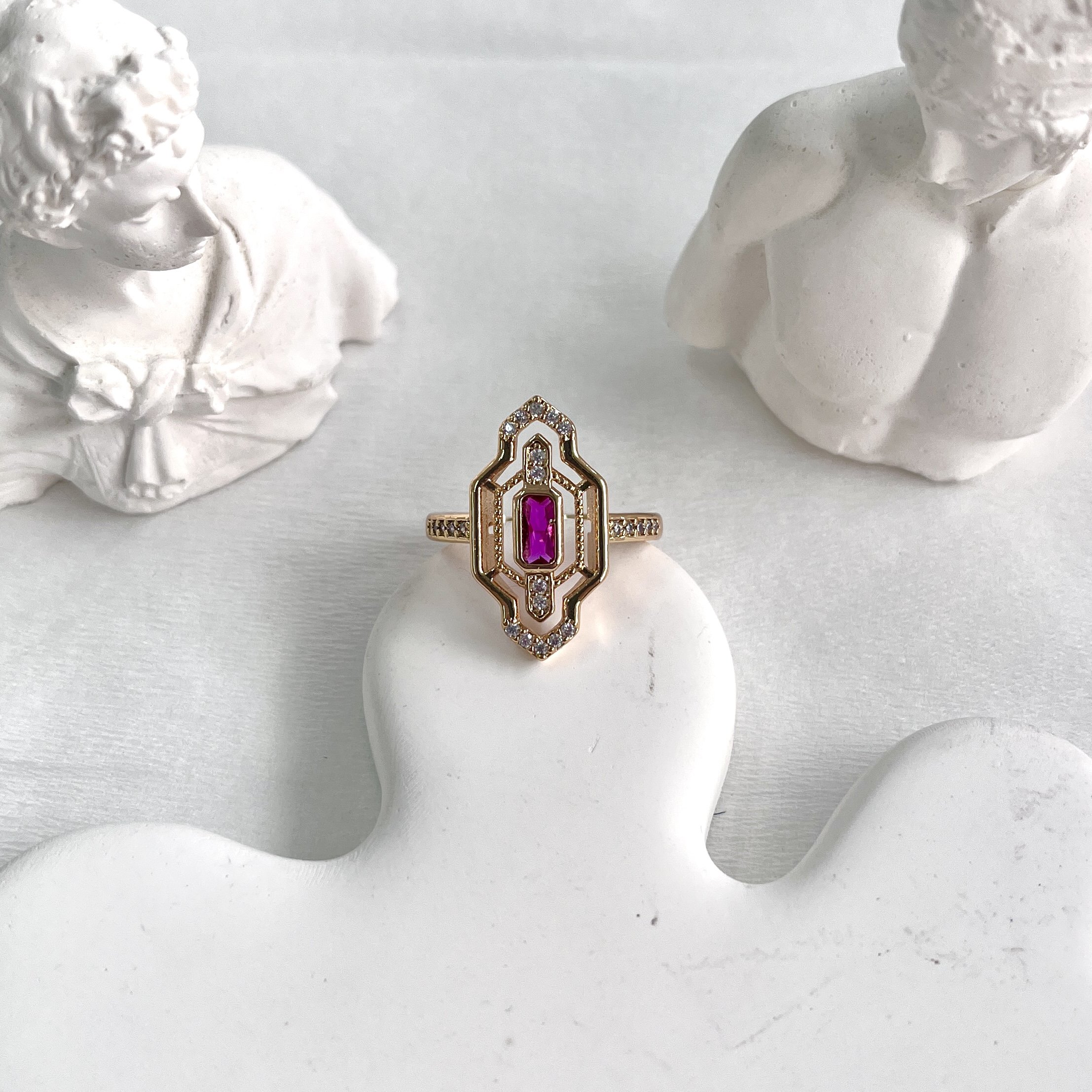 Özel Seri Taşlı Yüzük