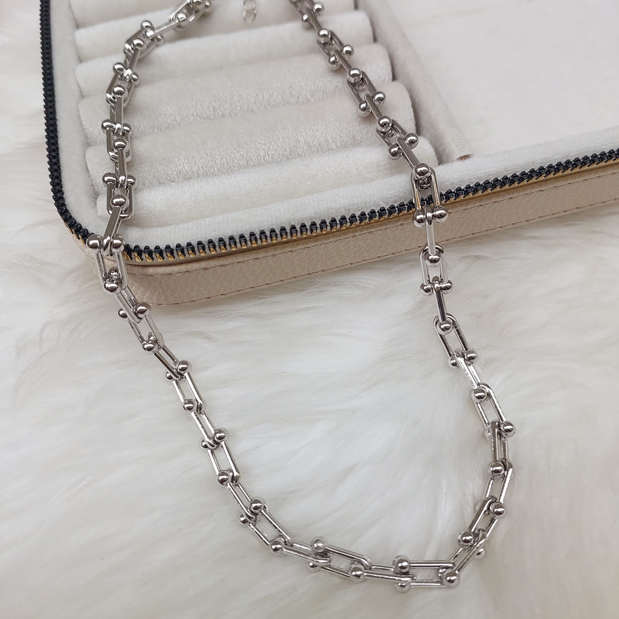 Özel Seri Sade Tiffany Kolye
