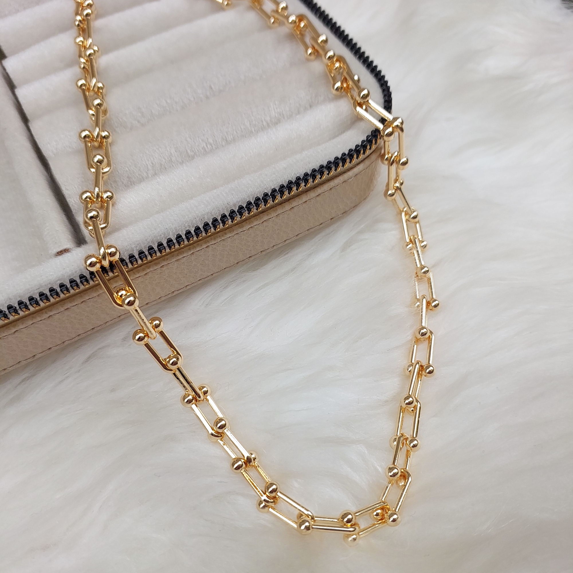 Özel Seri Sade Tiffany Kolye
