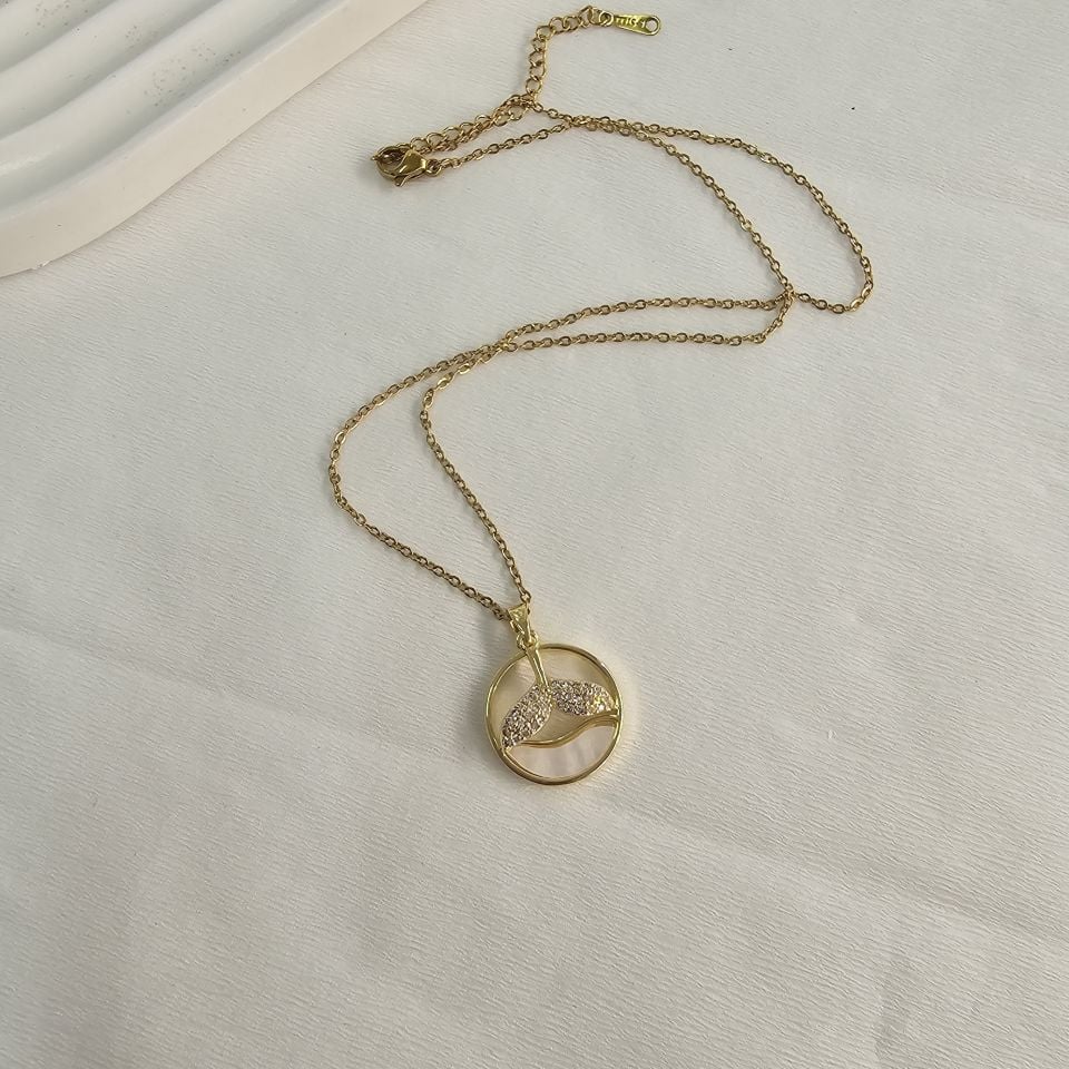 Çelik Orka Kolye Beyaz Sedefli Gold