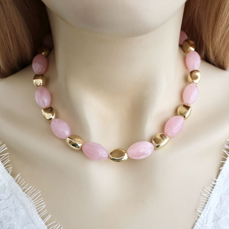 Pembe Boncuk Kolye