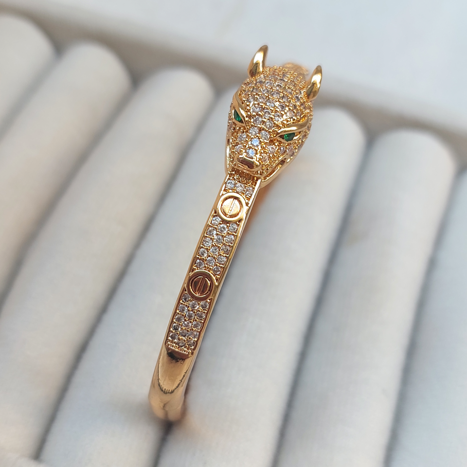 Özel Seri Zirkon Taşlı Kaplan Kelepçe