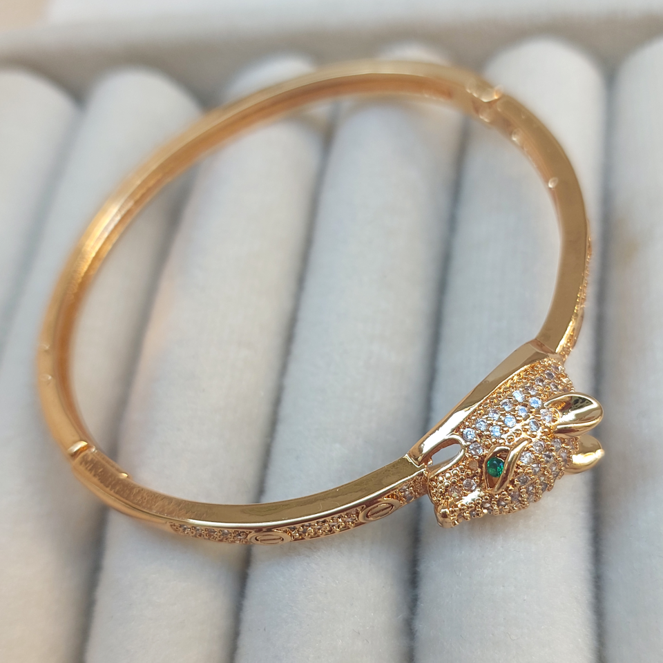 Özel Seri Zirkon Taşlı Kaplan Kelepçe