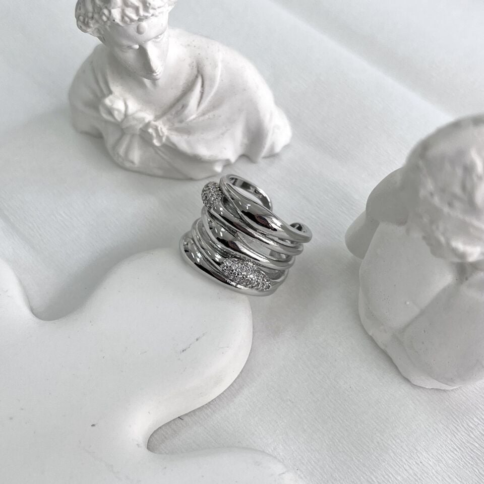 Özel Seri Taşlı Yüzük