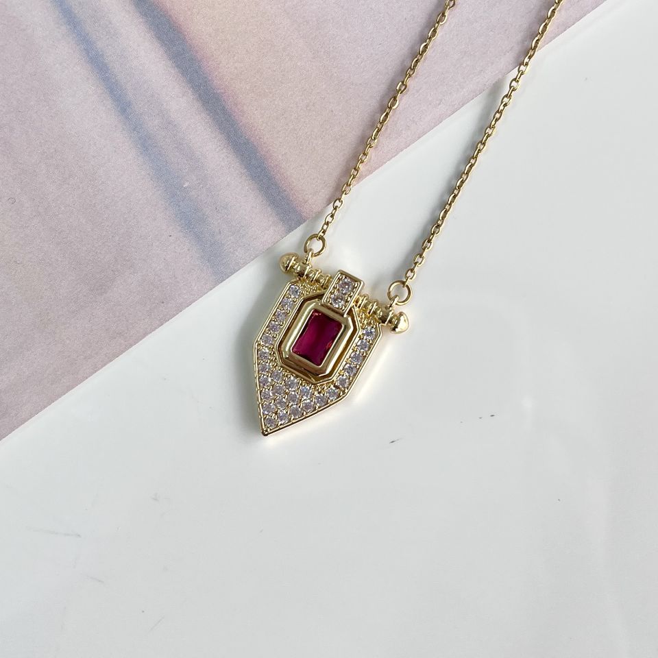 Çelik Pembe Taşlı Kolye