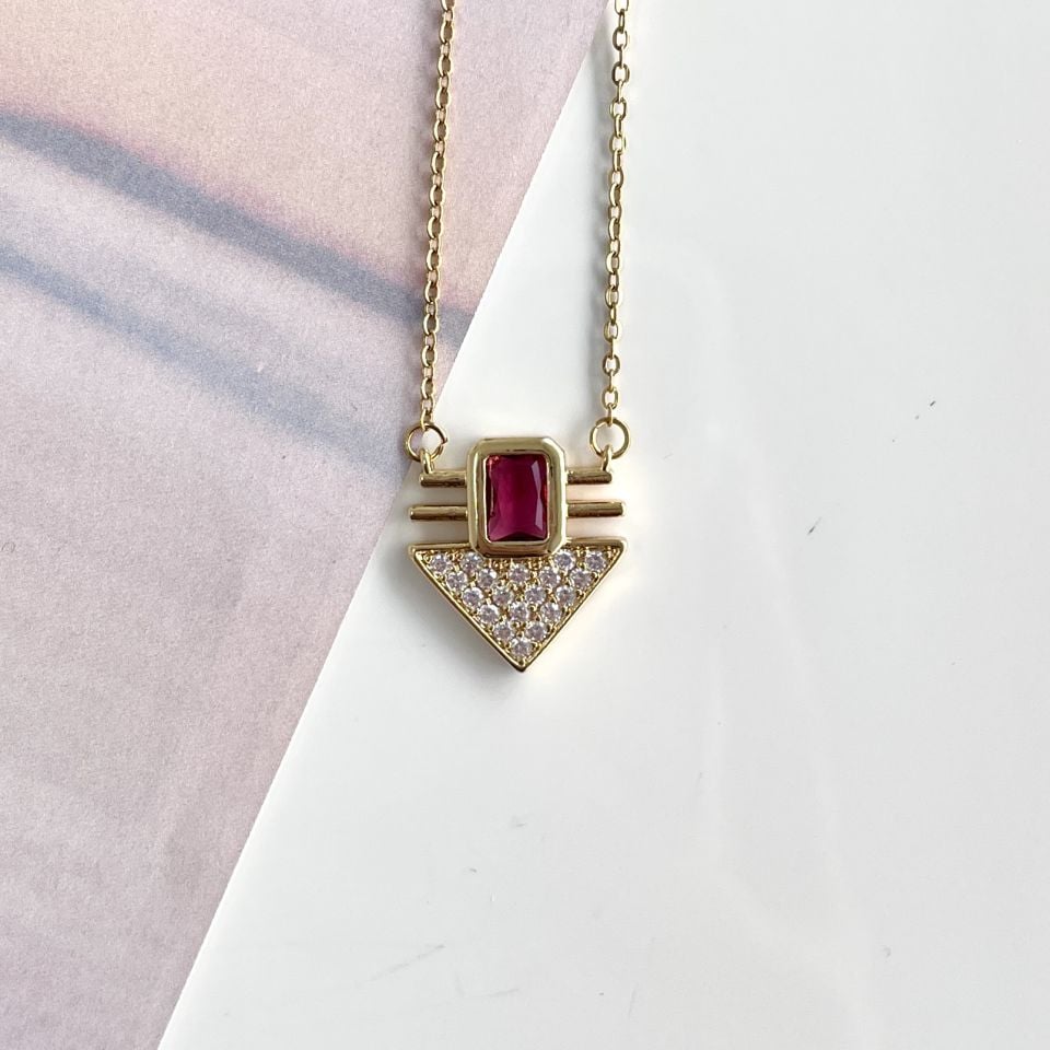 Çelik Pembe Taşlı Kolye
