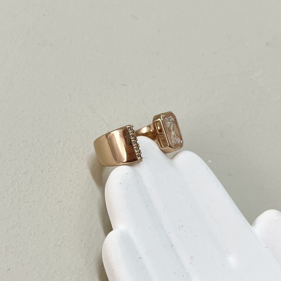 Xuping Taşlı Yüzük