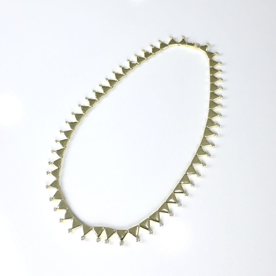 Taşlı Üçgen Sıralı Kolye