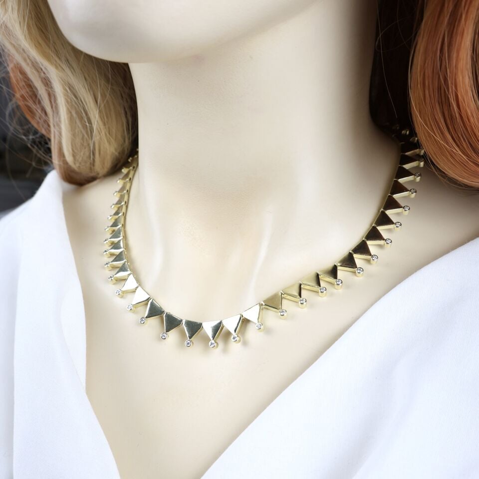 Taşlı Üçgen Sıralı Kolye