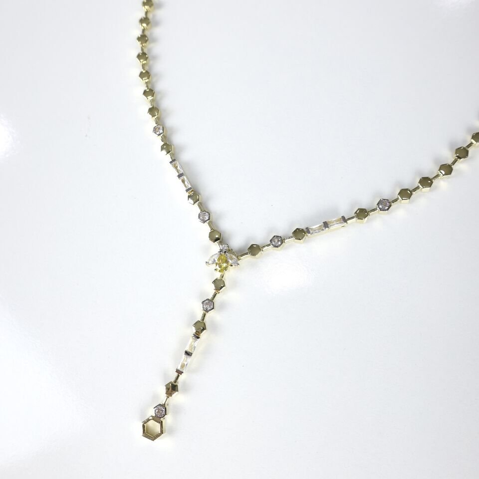 Arı Detay Taşlı Kolye