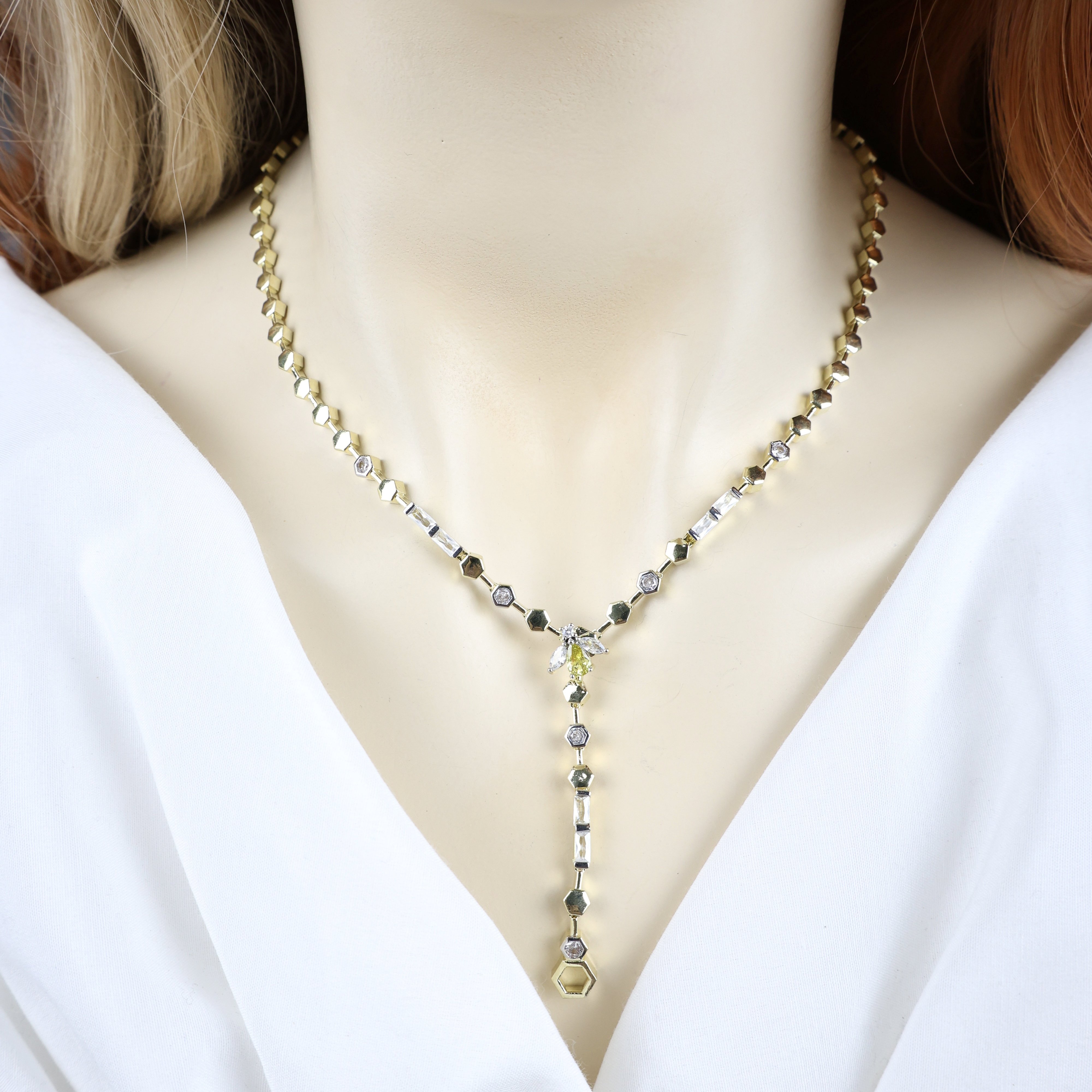 Arı Detay Taşlı Kolye