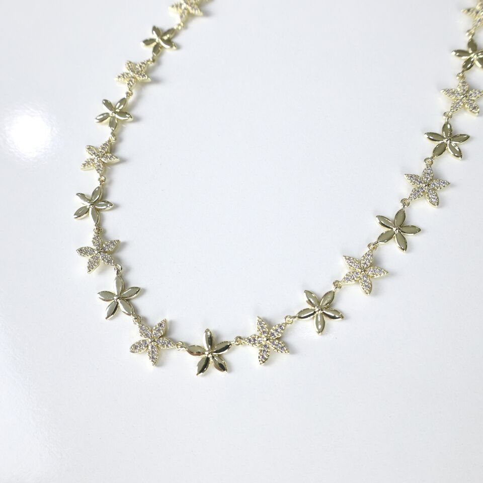 Çiçek Sıralı Kolye