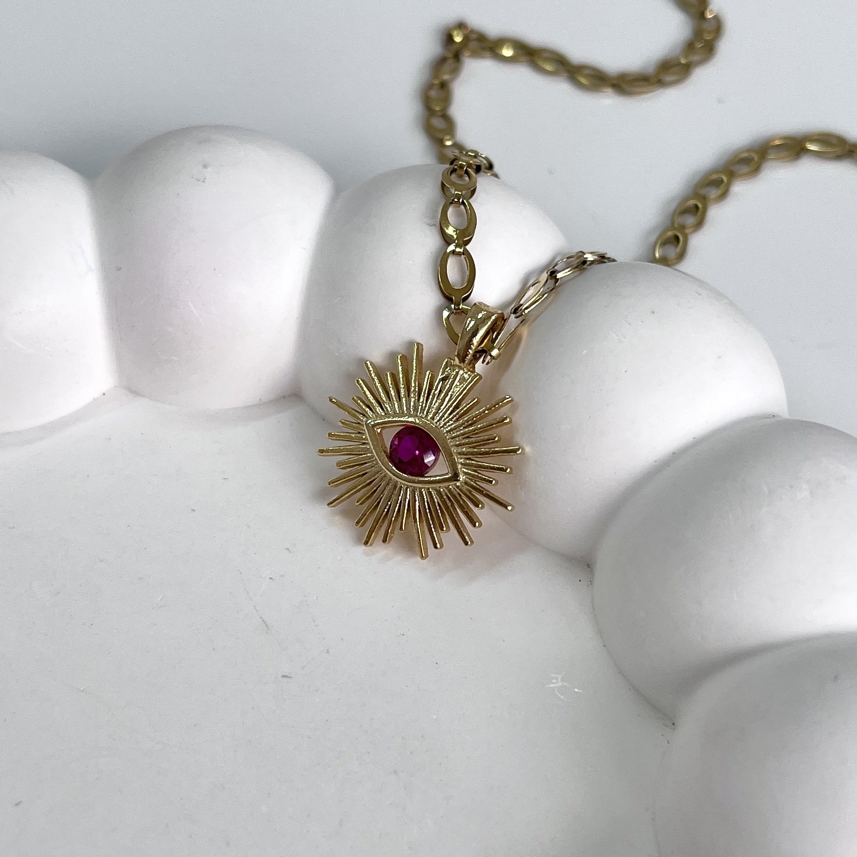 Çelik Taşlı Göz Kolye