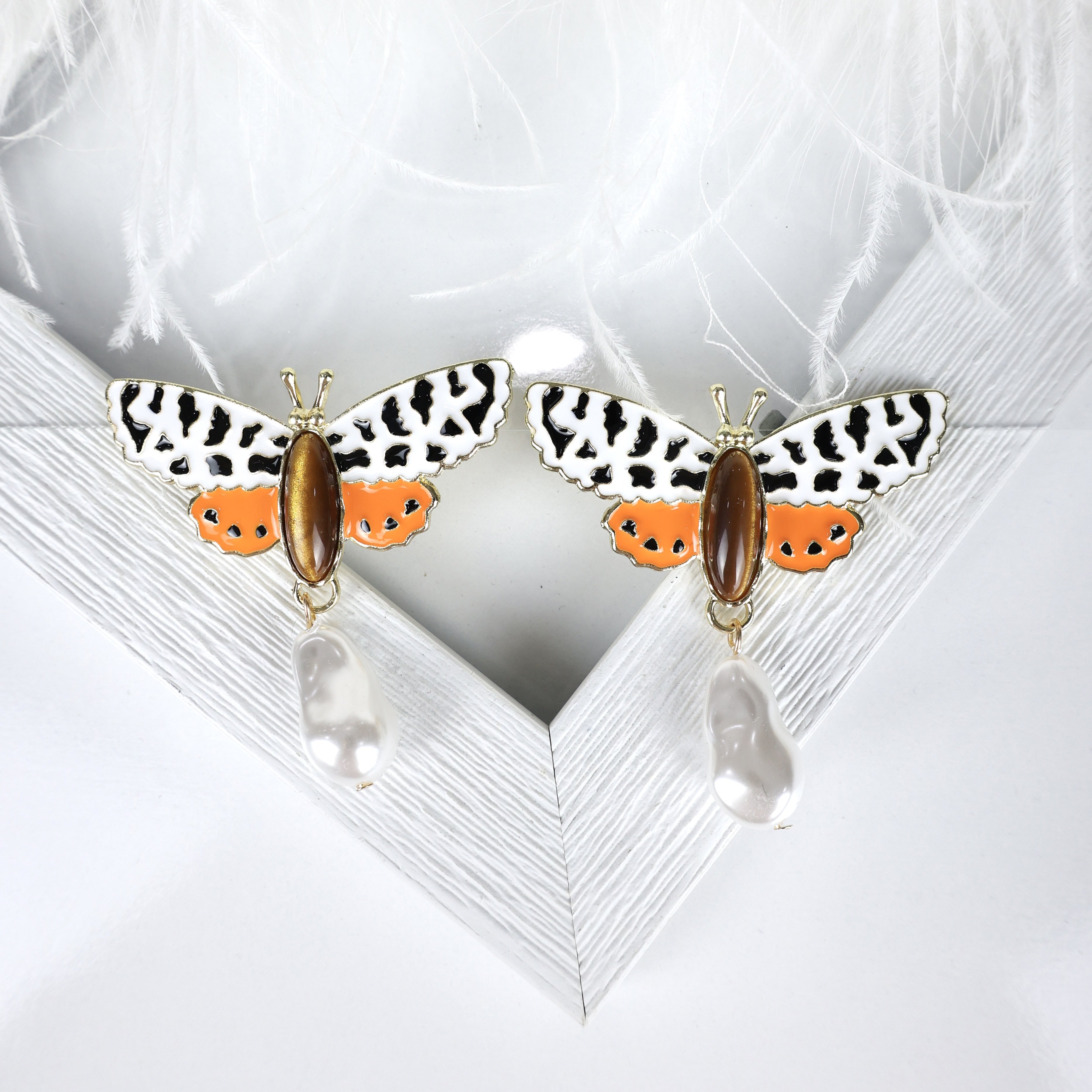 Kaplan Gözü Taşı Kelebek Küpe