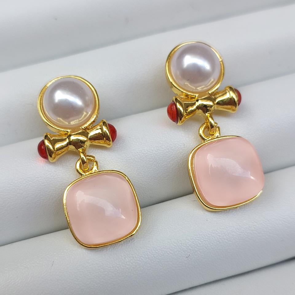 İthal Pembe Küpe