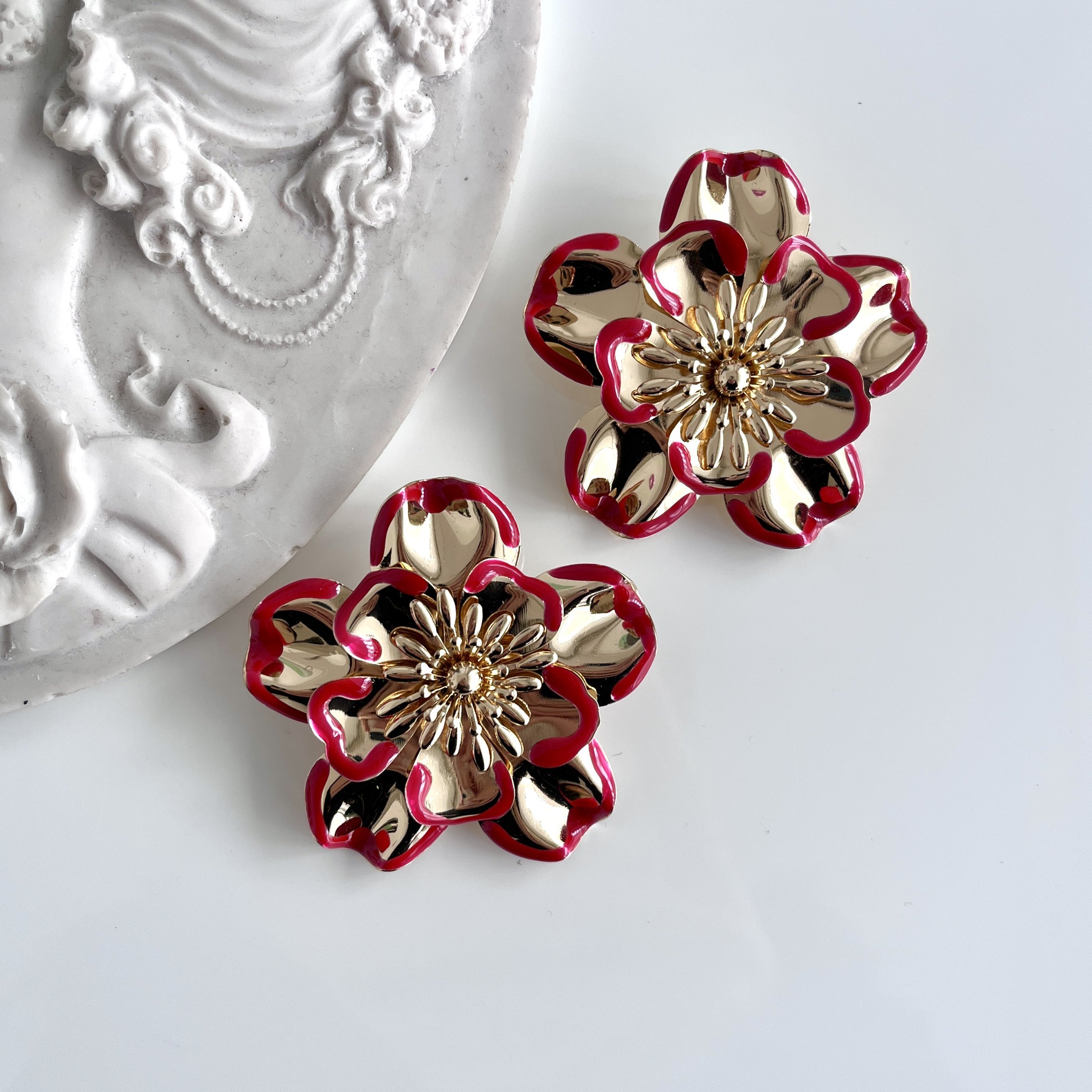 İthal Kırmızı Çiçek Küpe