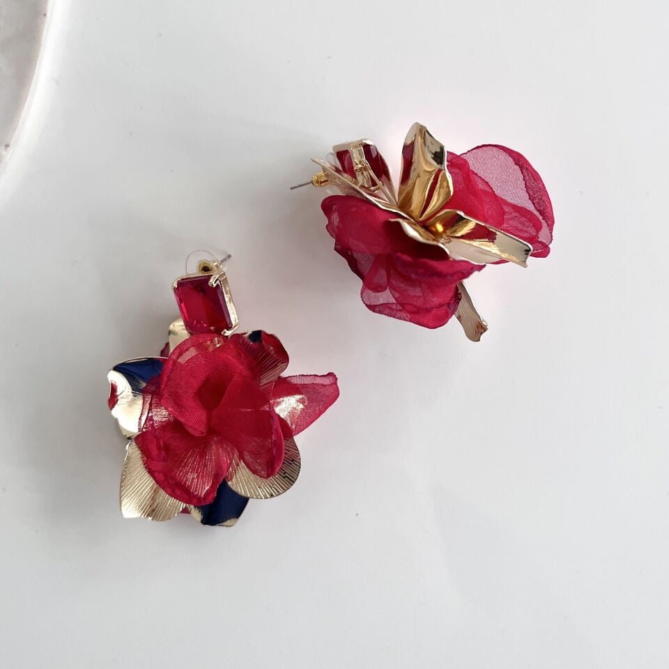 İthal Kırmızı Tüllü Çiçek Küpe