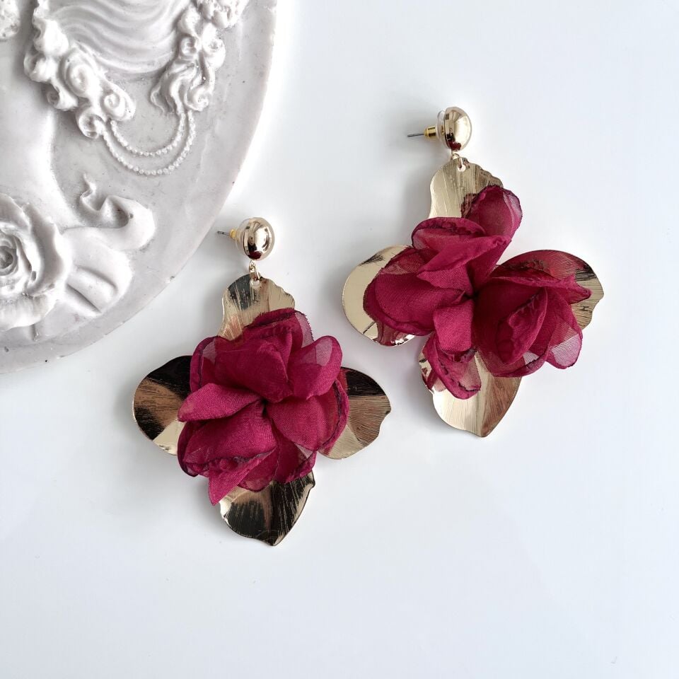 Özel Seri Kırmızı Tüllü Küpe