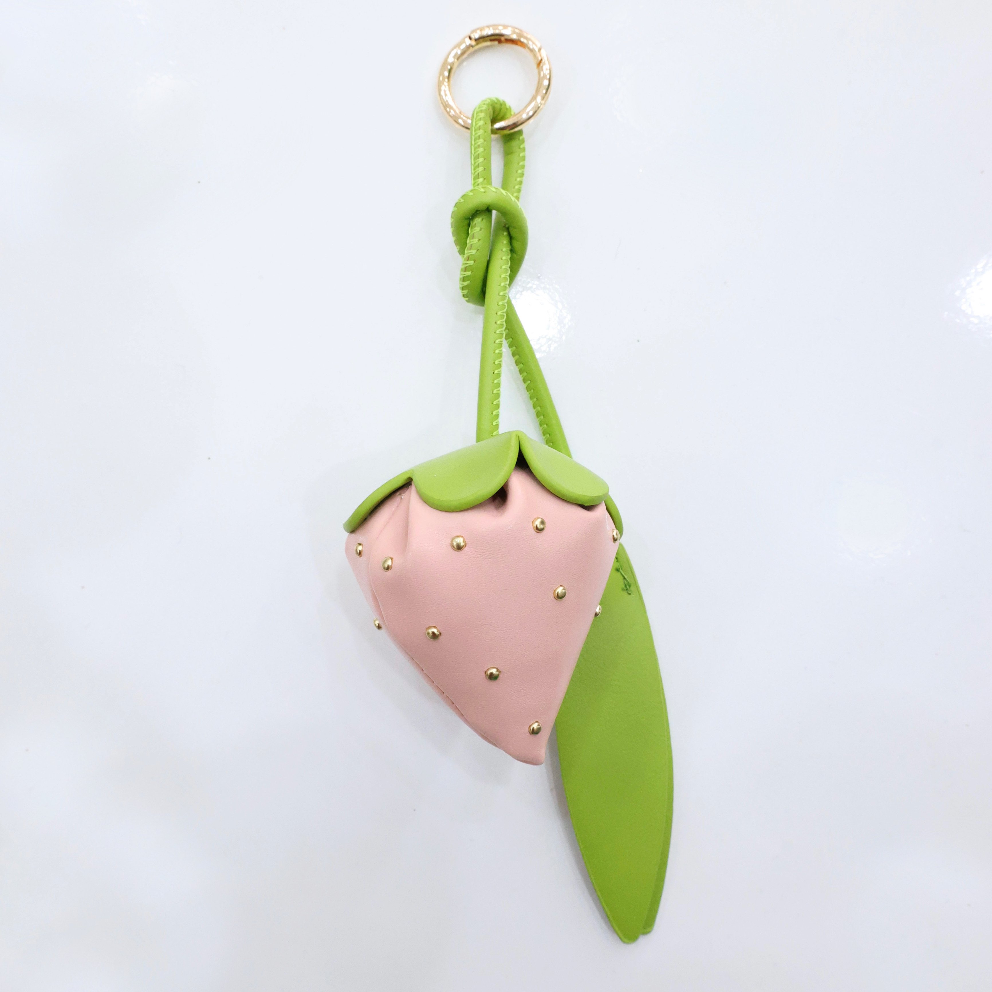 Çilekli Çanta Aksesuarı