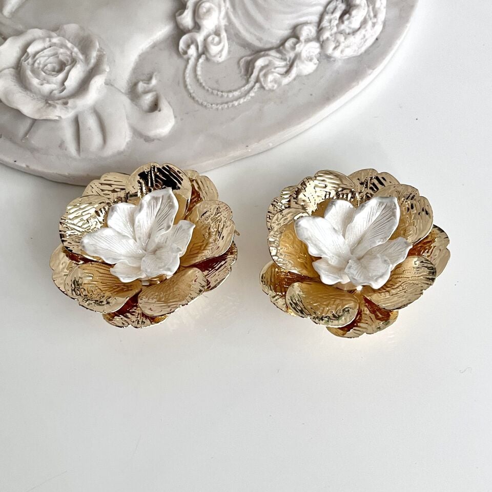 Özel Seri Beyaz Çiçek Küpe