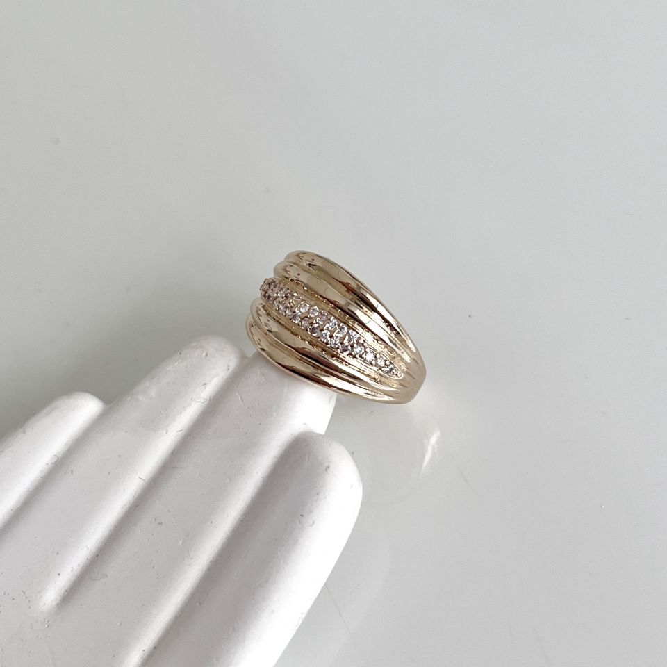 Özel Seri Zirkon Sıralı Yüzük