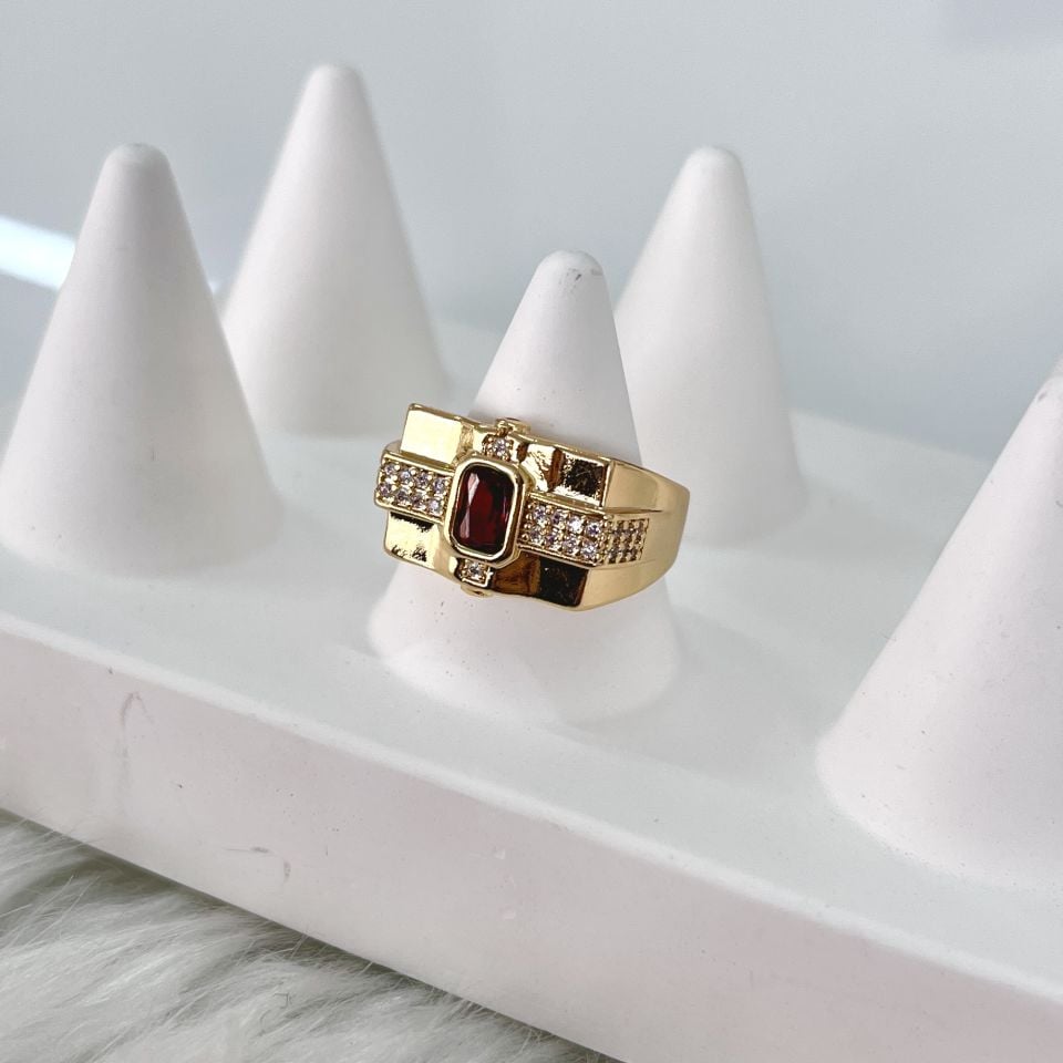 Özel Seri Kırmızı Taşlı Yüzük
