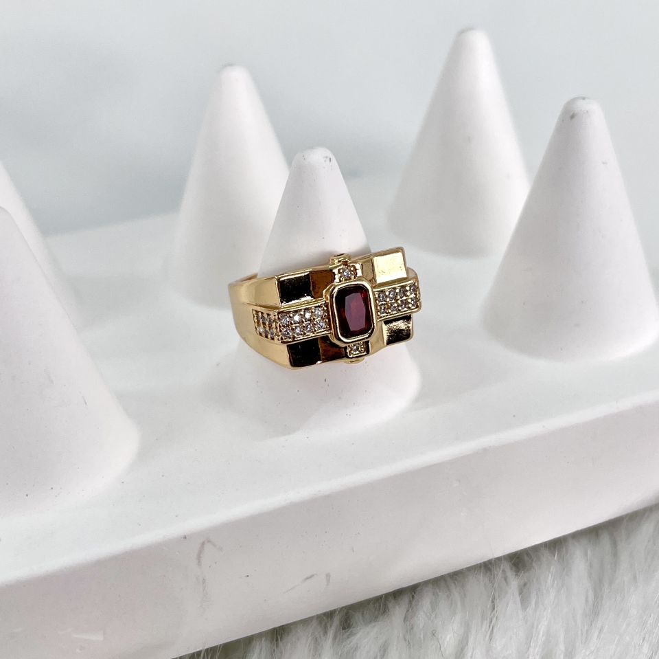 Özel Seri Kırmızı Taşlı Yüzük